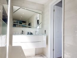 The Cumberland Hotel - OCEANA COLLECTION