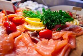 The Cumberland Hotel - OCEANA COLLECTION