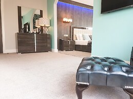 The Cumberland Hotel - OCEANA COLLECTION