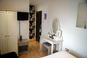 The Cumberland Hotel - OCEANA COLLECTION