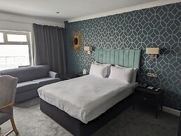 The Cumberland Hotel - OCEANA COLLECTION
