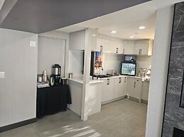 Rodeway Inn & Suites