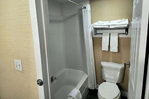 Rodeway Inn & Suites