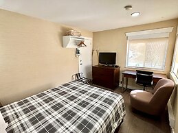 Rodeway Inn & Suites