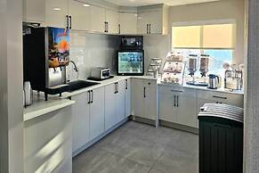 Rodeway Inn & Suites