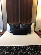 Quality Hotel Taylors Lakes