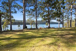 The Fox and Hounds Historic Hotel