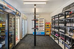 The Fox and Hounds Historic Hotel