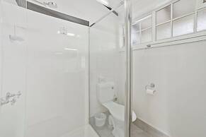 The Fox and Hounds Historic Hotel