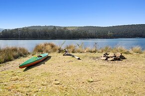 The Fox and Hounds Historic Hotel
