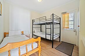 The Fox and Hounds Historic Hotel