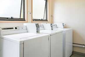 The Fox and Hounds Historic Hotel