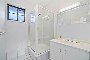 The Fox and Hounds Historic Hotel