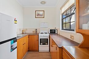 The Fox and Hounds Historic Hotel