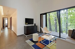 Commune by the Great Wall, in the Unbound Collection by Hyatt