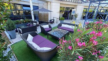 Golden Tulip CDG Airport Villepinte