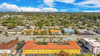 Quality Inn & Suites Airport/Cruise Port Hollywood