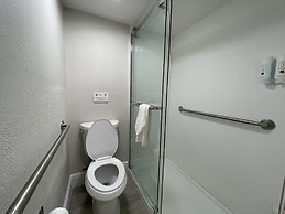 Quality Inn & Suites Airport/Cruise Port Hollywood