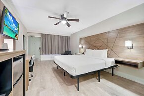 Quality Inn & Suites Airport/Cruise Port Hollywood