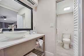 Quality Inn & Suites Airport/Cruise Port Hollywood