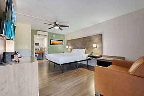 Quality Inn & Suites Airport/Cruise Port Hollywood