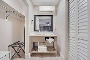 Quality Inn & Suites Airport/Cruise Port Hollywood