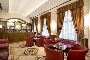 Lancaster Hotel
