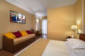 Lancaster Hotel