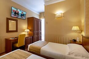 Lancaster Hotel
