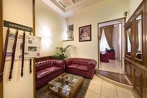 Lancaster Hotel