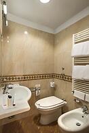 Lancaster Hotel