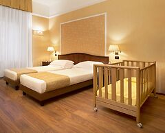 Lancaster Hotel
