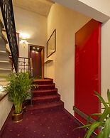 Lancaster Hotel