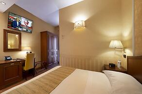 Lancaster Hotel