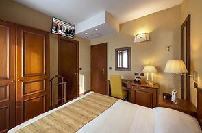 Lancaster Hotel
