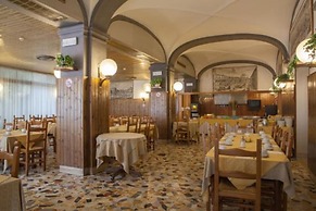 Auto Park Hotel