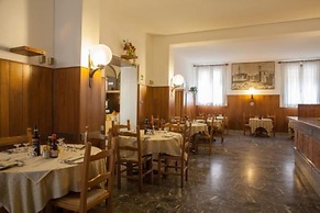 Auto Park Hotel