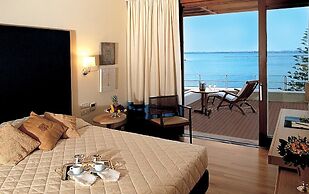 Amphitryon Hotel