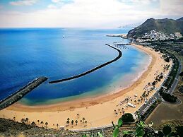 Hotel Adonis Pelinor