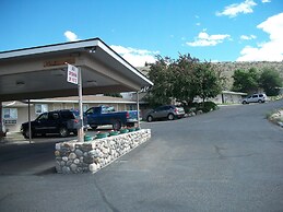A Wyoming Inn