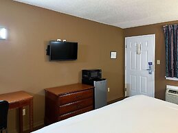 Motel 6 Millington, TN