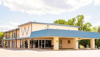 Wayfarer Inn Woodward