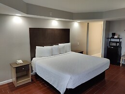 Boardwalk Inn and Suites