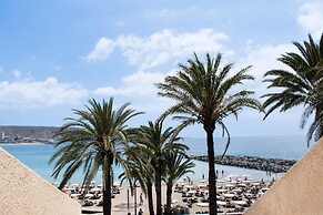 Coral Compostela Beach