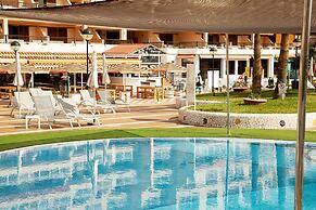 Coral Compostela Beach