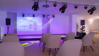 Coral Compostela Beach