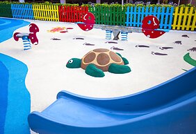 Coral Compostela Beach