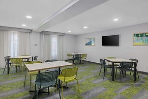 Spark by Hilton Fredericksburg Southpoint