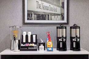 La Quinta Inn & Suites by Wyndham Atlanta South - Newnan