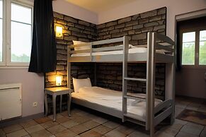 Explorers Hotel